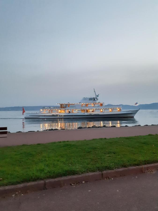 Au Coucher Du Lac Publier Exteriör bild